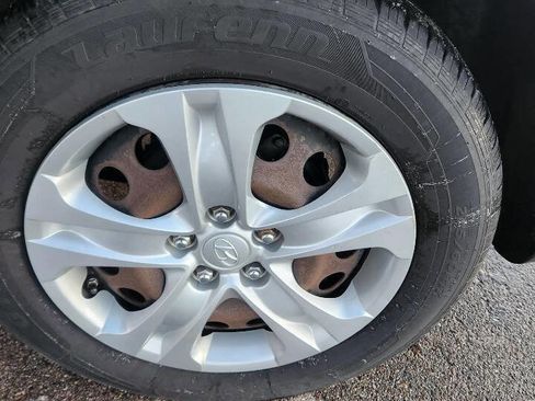 Used 2012 Hyundai Tucson GL image 27