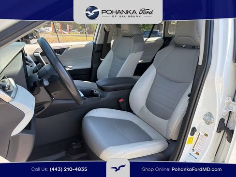 Used 2022 Toyota RAV4 XLE Premium AWD/4WD image 19