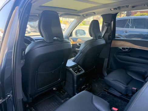 Certified 2022 Volvo XC90 T8 Inscription Expression w/ Advanced Package image 31