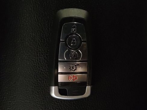 Used 2020 Ford Explorer XLT w/ Equipment Group 202A image 32