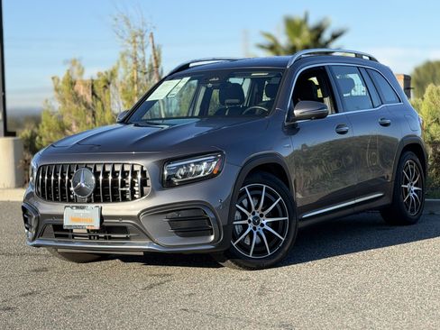 Used 2025 Mercedes-Benz GLB 35 AMG 4MATIC image 2