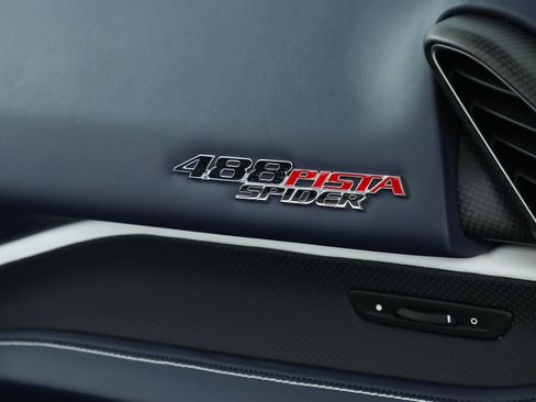 Certified 2020 Ferrari 488 Pista Spider image 23