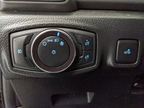 Used 2019 Ford Ranger XL w/ Equipment Group 101A Mid image 15