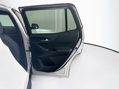 Used 2025 Chevrolet Equinox LT w/ Safety and Technology Package FWD image 30