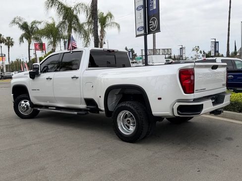 Used 2021 Chevrolet Silverado 3500 High Country w/ Technology Package AWD/4WD image 8