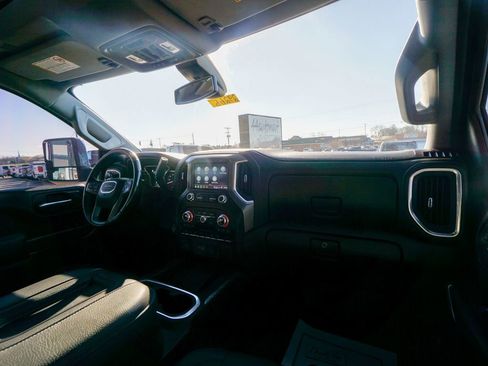 Used 2022 GMC Sierra 3500 Denali image 15