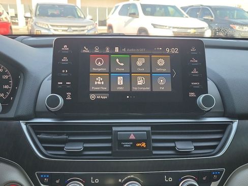 Used 2019 Honda Accord Touring image 15