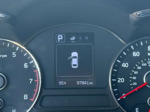 Used 2018 Kia Forte LX w/ LX Rear Camera Package image 24