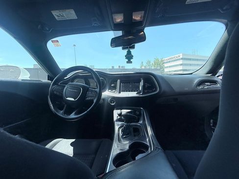 Used 2018 Dodge Challenger SXT RWD image 13