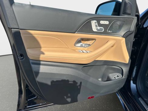 New 2026 Mercedes-Benz GLS 450 4MATIC image 19