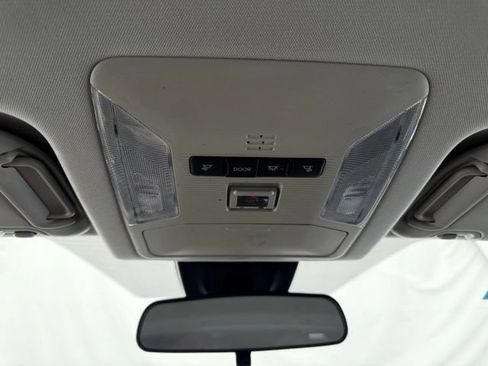 Used 2025 Toyota RAV4 XLE FWD image 39