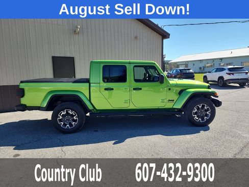 Used 2026 Jeep Gladiator Sport AWD/4WD image 9