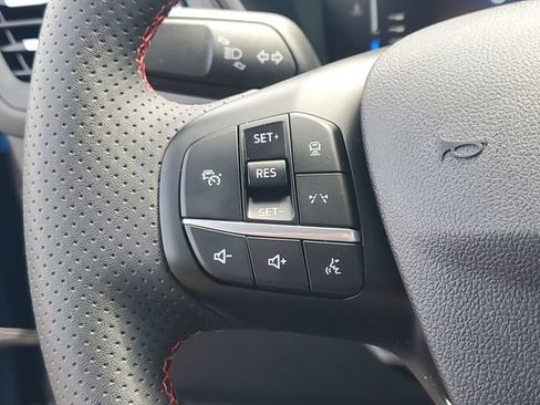 Certified 2023 Ford Escape ST-Line w/ Tech Pack #1 AWD/4WD image 17