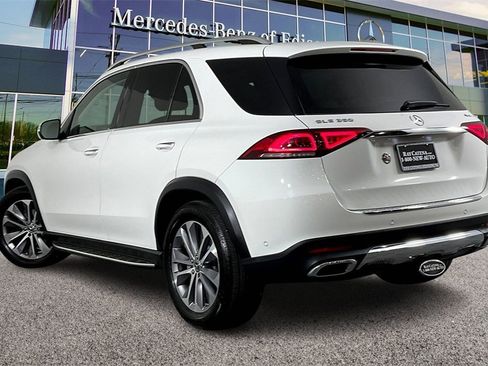 Certified 2022 Mercedes-Benz GLE 350 4MATIC image 2