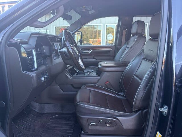 Used 2024 GMC Sierra 2500 Denali w/ Technology Package AWD/4WD image 12