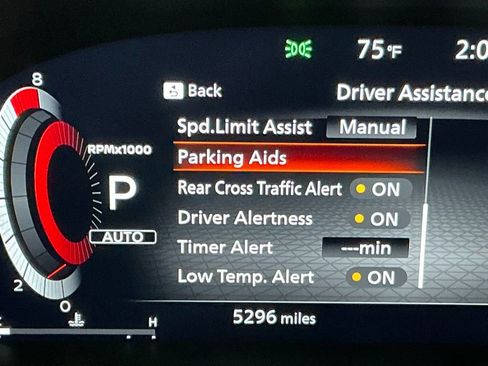 Used 2024 Nissan Pathfinder Platinum AWD/4WD image 15