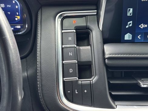 Used 2022 Chevrolet Suburban Z71 AWD/4WD image 22
