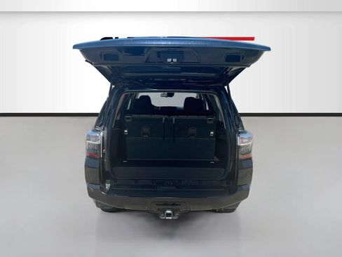 Used 2023 Toyota 4Runner SR5 AWD/4WD image 23