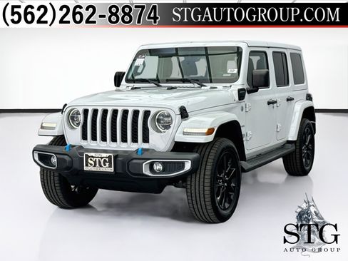 Used 2022 Jeep Wrangler Unlimited Sahara AWD/4WD image 1