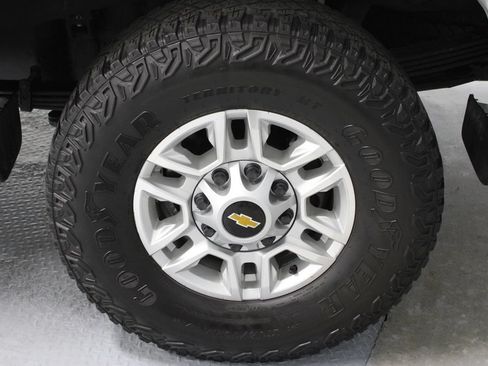 Used 2025 Chevrolet Silverado 2500 LT w/ Safety Package AWD/4WD image 18