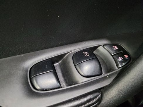 Used 2019 Nissan Rogue SL AWD/4WD image 27