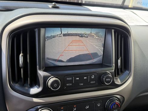 Used 2016 Chevrolet Colorado Z71 AWD/4WD image 12