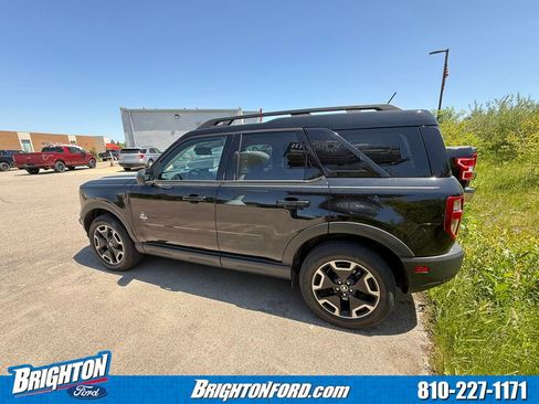 Certified 2023 Ford Bronco Sport Outer Banks w/ Tech Package AWD/4WD image 6