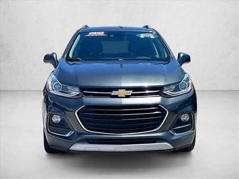 Used 2019 Chevrolet Trax Premier FWD image 3