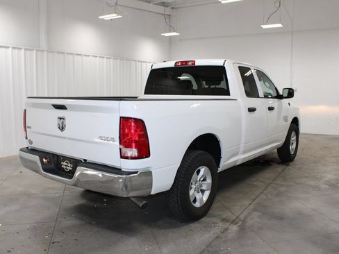 Used 2024 RAM 1500 Classic SLT AWD/4WD image 9