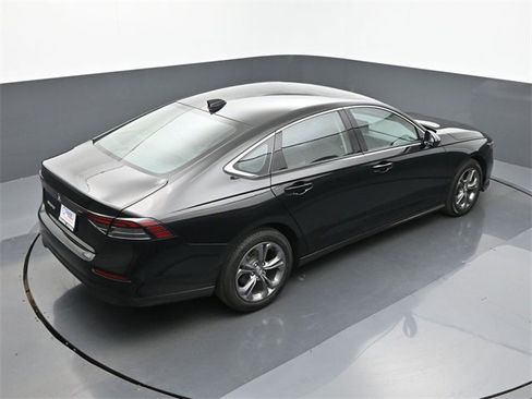Used 2024 Honda Accord EX image 17