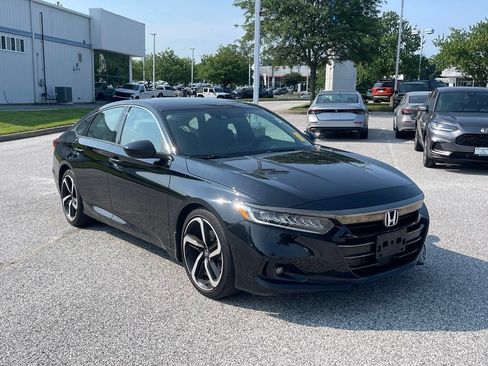 Used 2022 Honda Accord Sport image 3