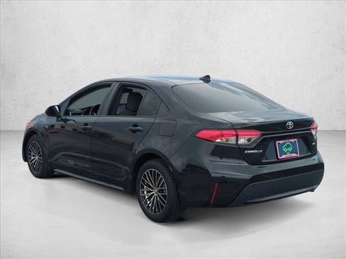 Used 2022 Toyota Corolla LE FWD image 8