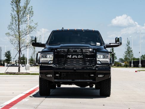 Used 2022 RAM 3500 Limited AWD/4WD image 3