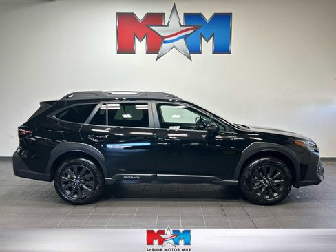 Used 2025 Subaru Outback Onyx Edition image 1