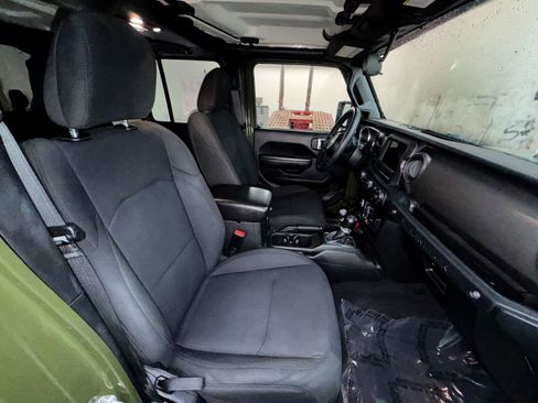 Used 2023 Jeep Wrangler Unlimited Sport AWD/4WD image 25