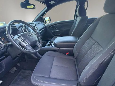 Used 2019 Nissan Titan SV w/ SV Convenience Package RWD image 23