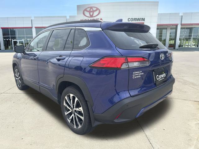 Used 2024 Toyota Corolla Cross XLE w/ Convenience Package AWD/4WD image 7
