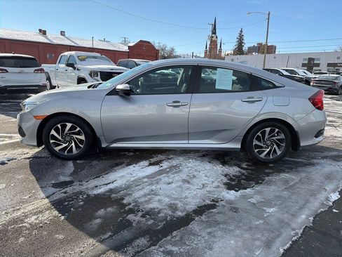 Used 2017 Honda Civic EX image 4