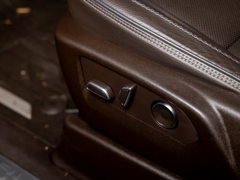 Used 2021 GMC Yukon XL Denali w/ Denali Ultimate Package image 15