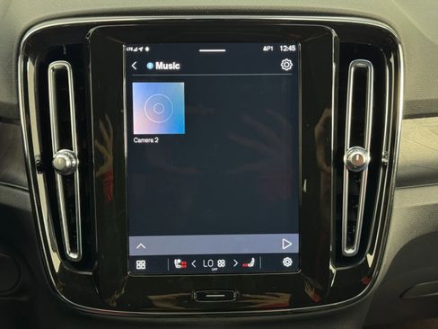 Used 2023 Volvo C40 P8 Recharge Ultimate image 27