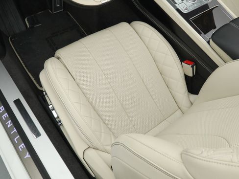 Used 2022 Bentley Continental GT AWD/4WD image 23