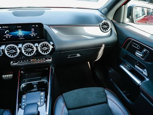 Certified 2022 Mercedes-Benz GLA 250 4MATIC image 15