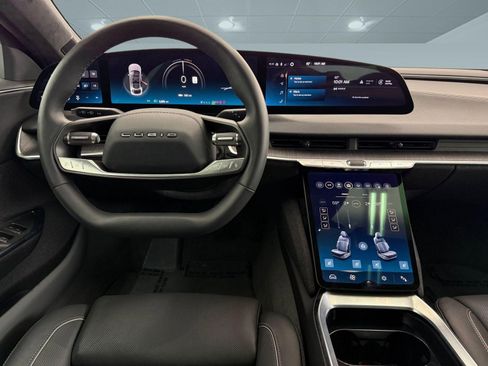 Used 2025 Lucid Air Touring AWD/4WD image 14