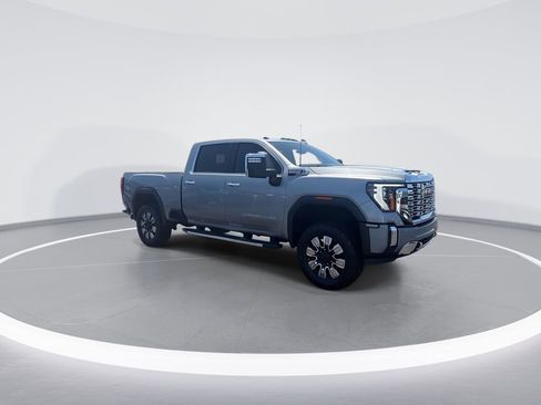 Used 2024 GMC Sierra 2500 Denali w/ Denali Reserve Package AWD/4WD image 2