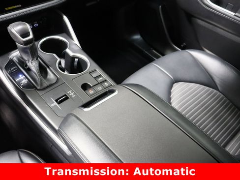 Certified 2023 Toyota Highlander XSE image 17