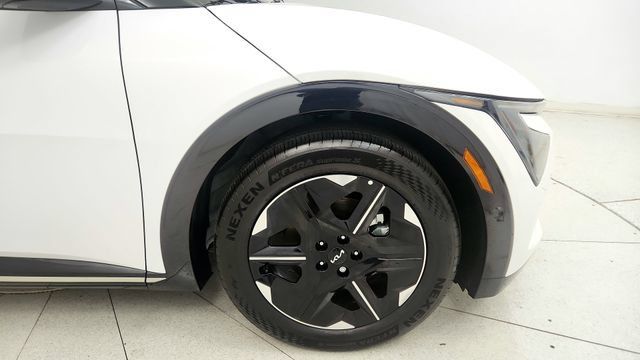 Used 2025 Kia EV6 Wind AWD/4WD image 21
