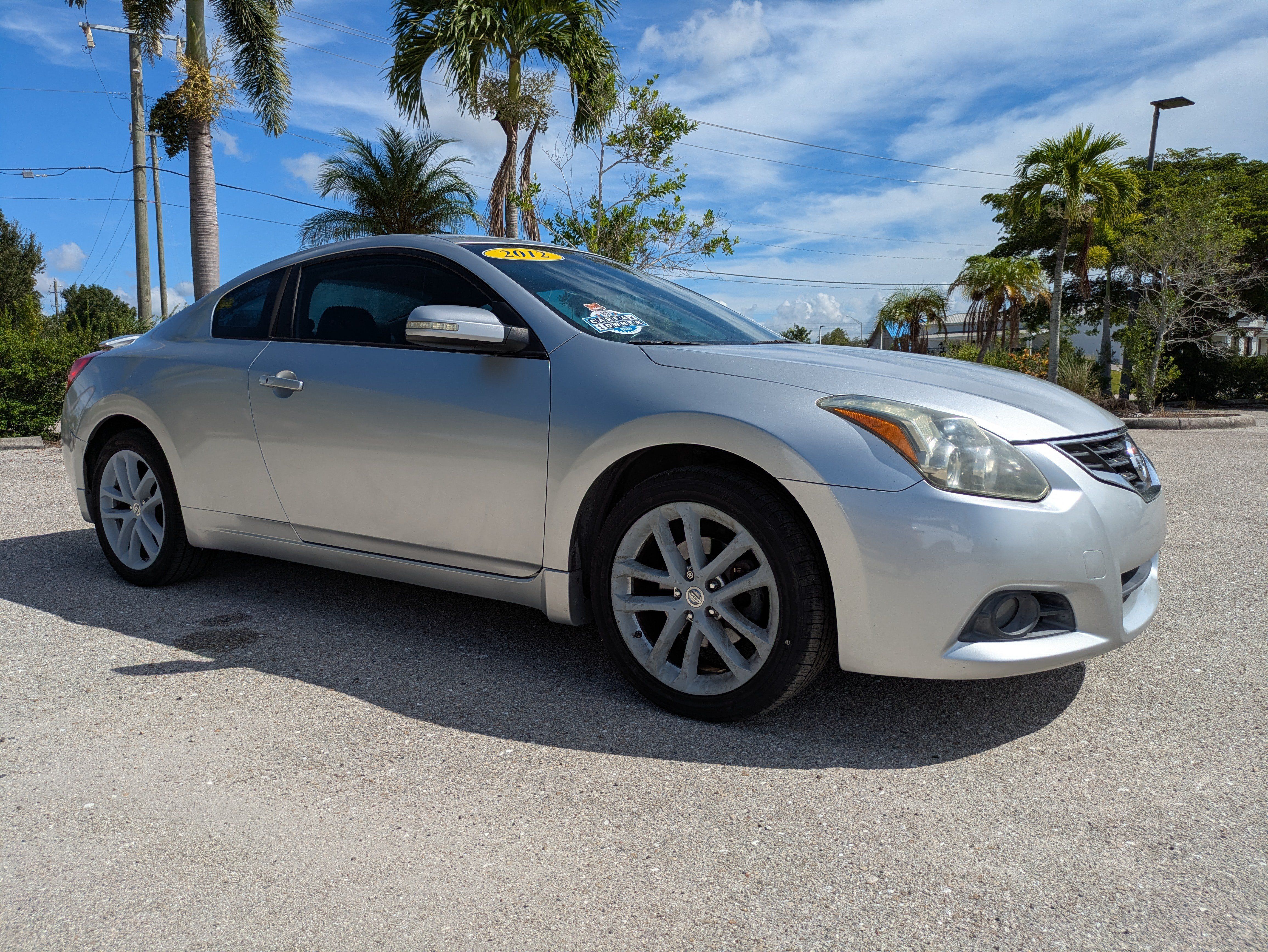 Used 2012 Nissan Altima 3.5 SR w/ 3.5SR Premium Pkg FWD image 5