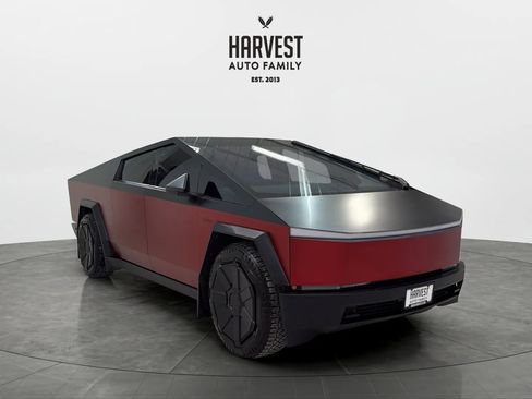 Used 2024 Tesla Cybertruck AWD Crew Cab image 10