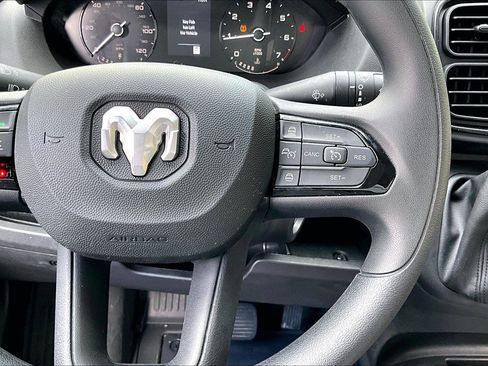 Used 2025 RAM ProMaster 2500 w/ Convenience Group FWD image 19