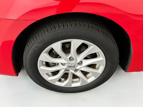 Used 2019 Nissan Sentra SV image 11